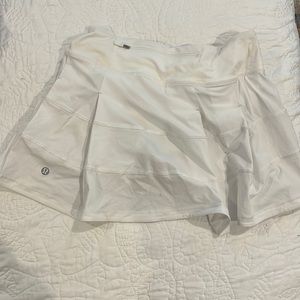 LULULEMON white skirt